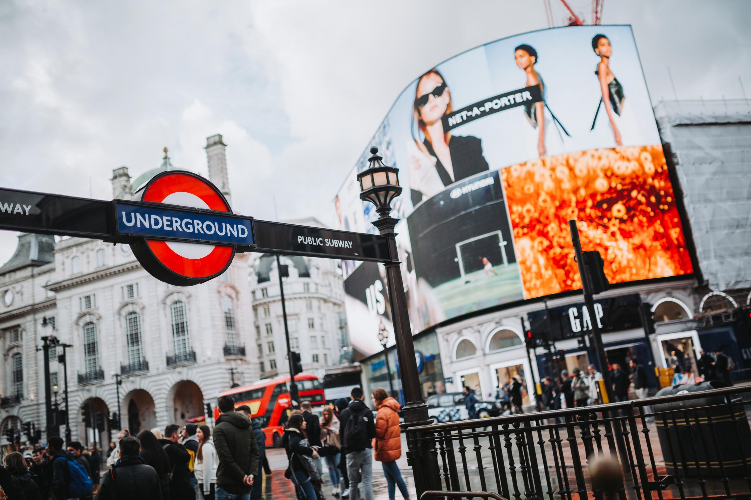 Närheten till tunnelbanan gör det möjligt att ta sig runt i London utan problem!