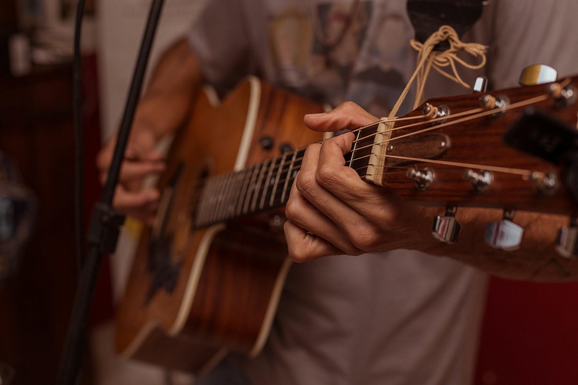Akustisk gitarr