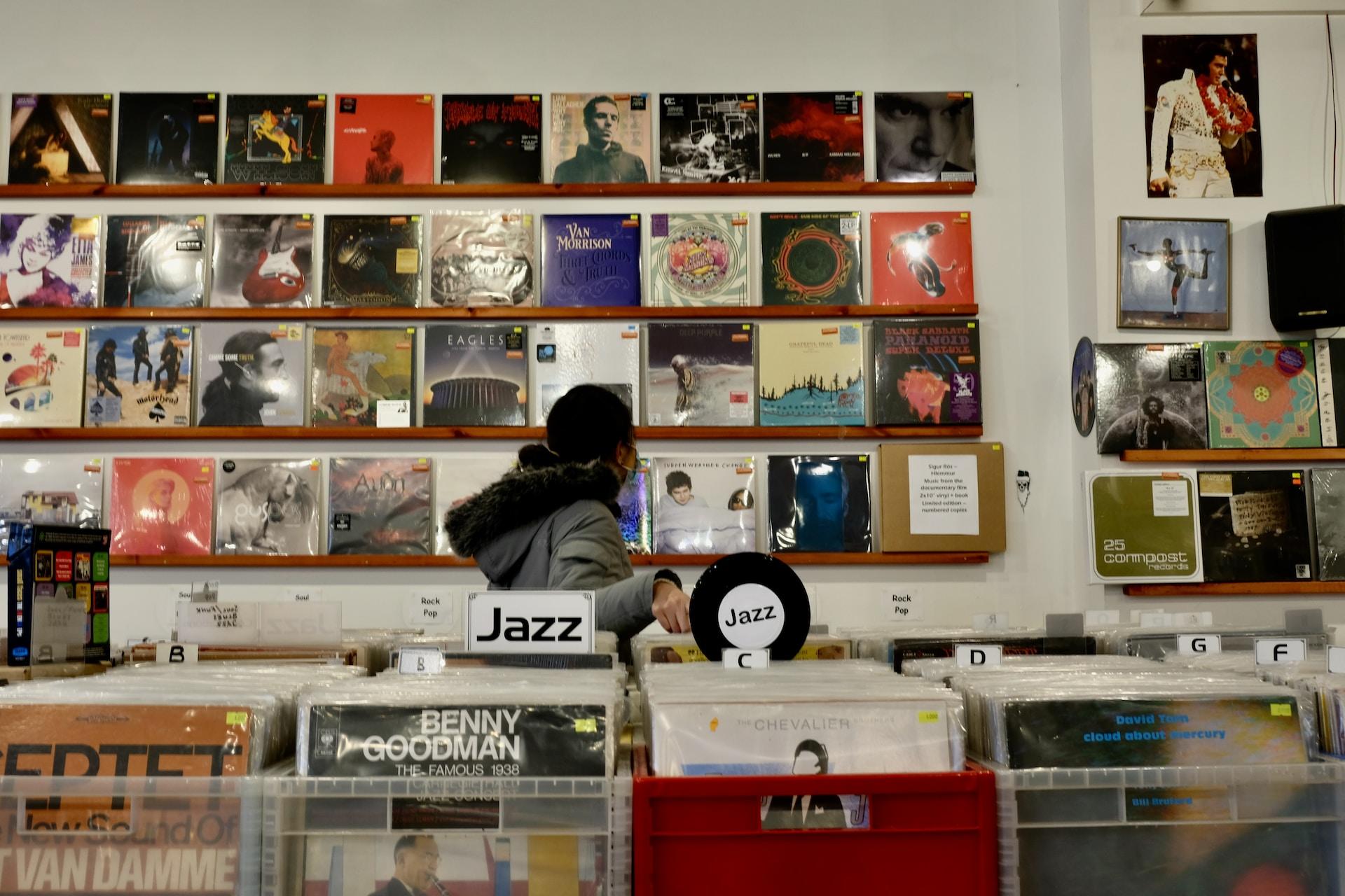 Musikaffär men jazzskivor.