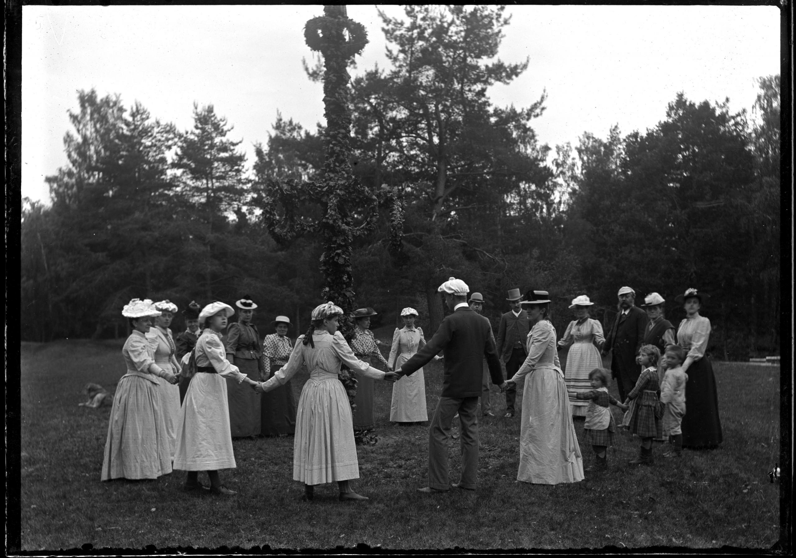 Midsommarfirande vid Nääs, ca 1900.