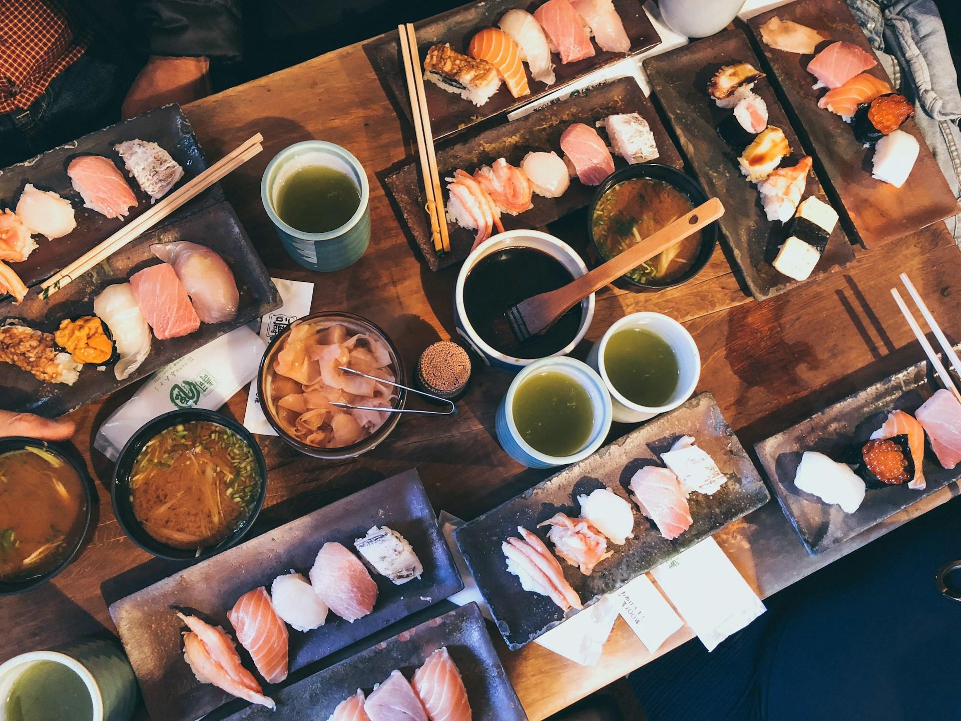 Duka upp sushibuffé hemma