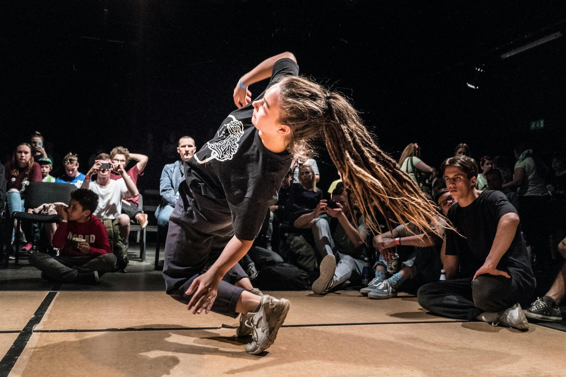 Hiphop är en annan populär dansstil bland både tjejer och killar