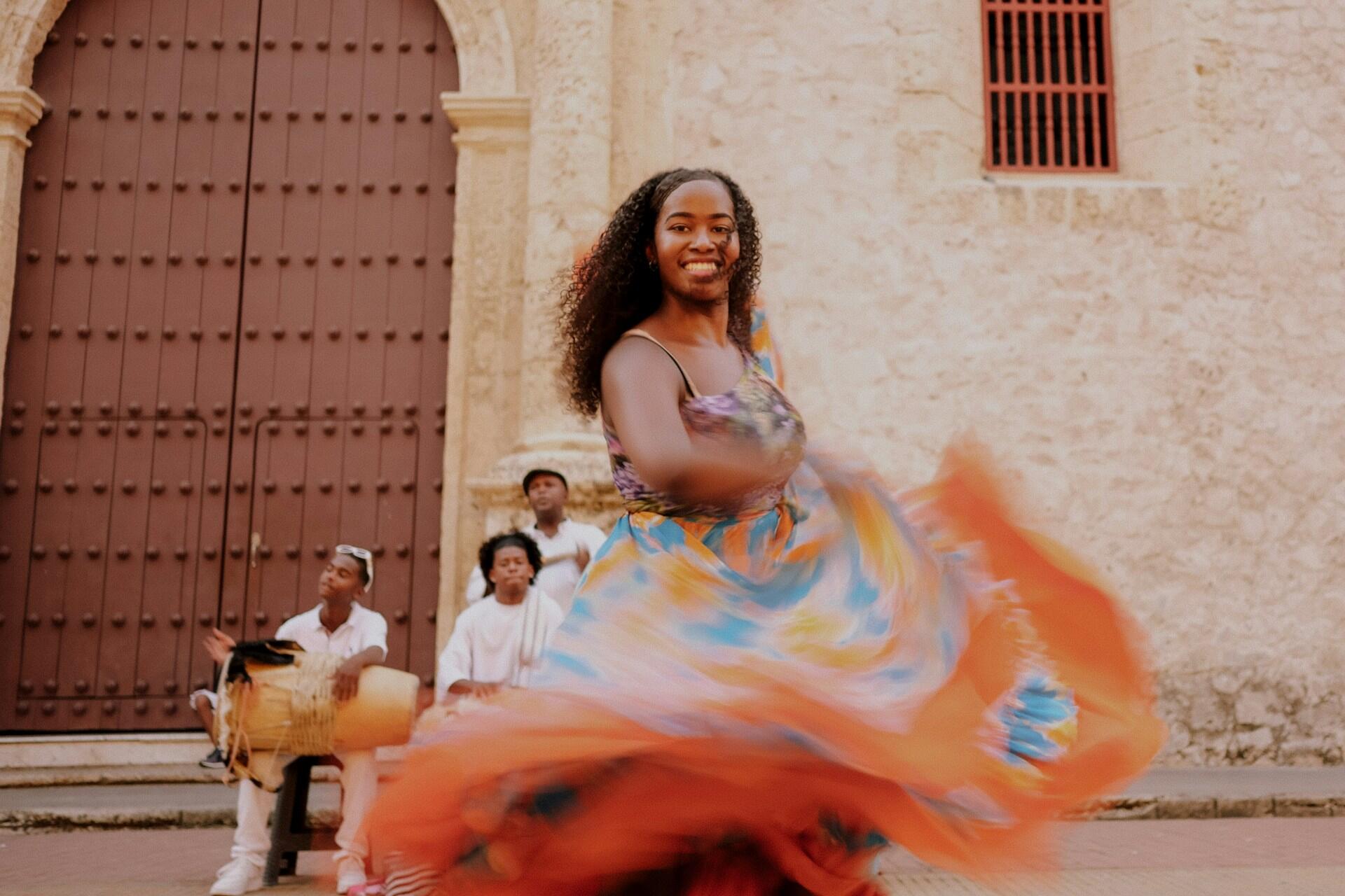 Lär dig dansa afro dans och känn livsglädjen i varje steg
