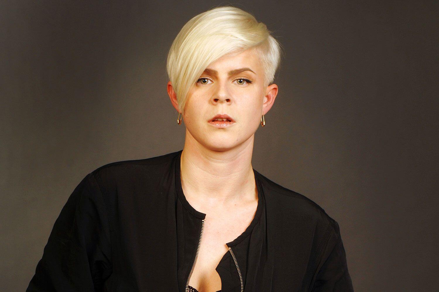 Robyn har blivit ikonisk för sin kortklippta frisyr och tydliga musikstil.