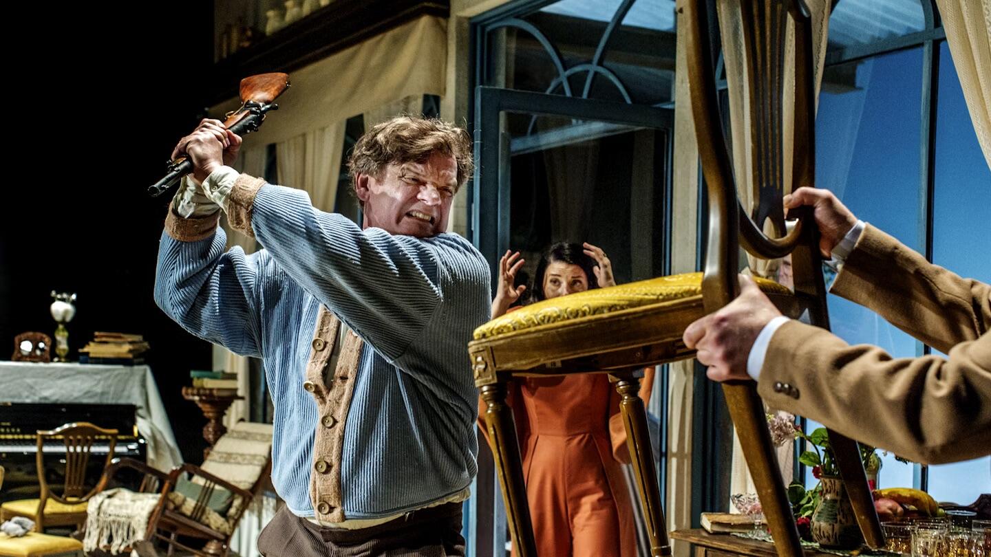 Pjäsen Onkel Vanja på Folkteatern 2024
