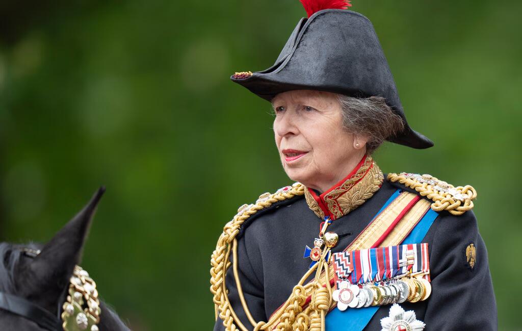 Prinsessan Anne på häst