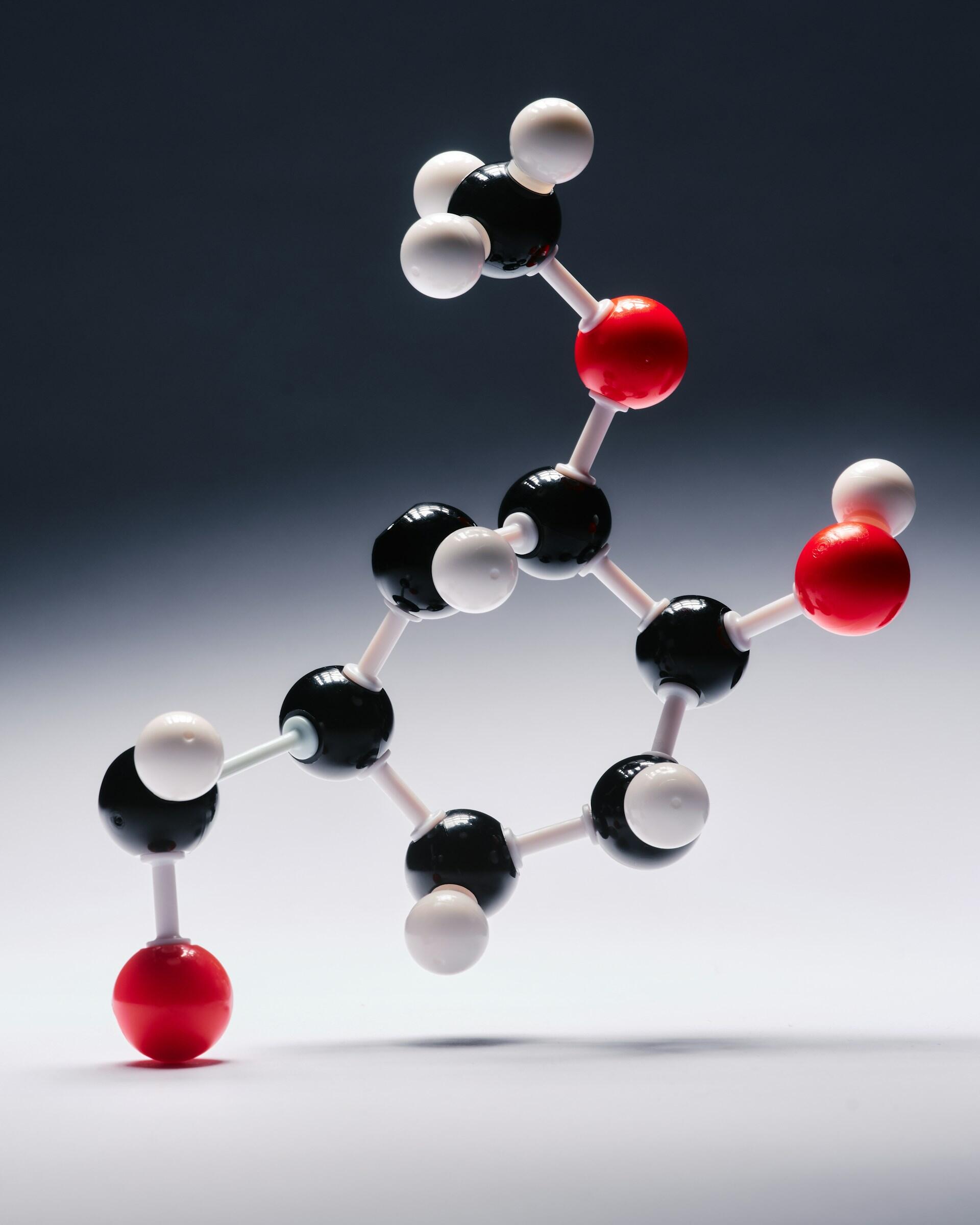 En illustration över molekyler och atomgreningar.
