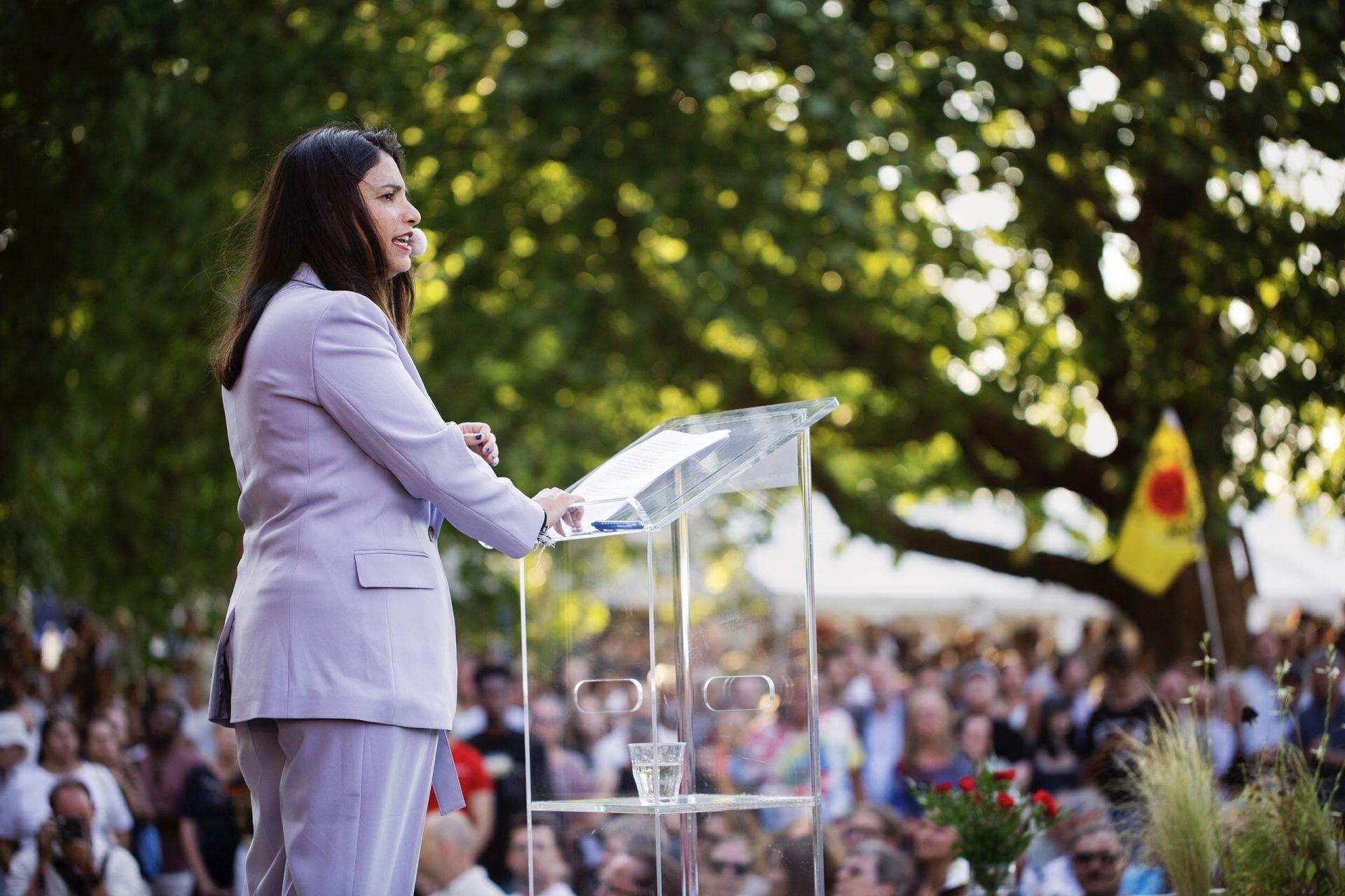 Vänsterpartiets partiledare håller tal i Almedalen 2024