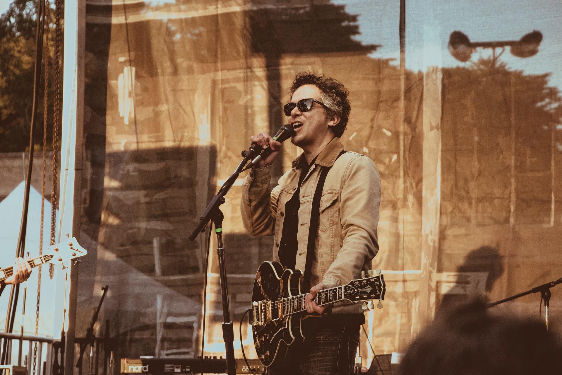 How can you articulate when you sing?