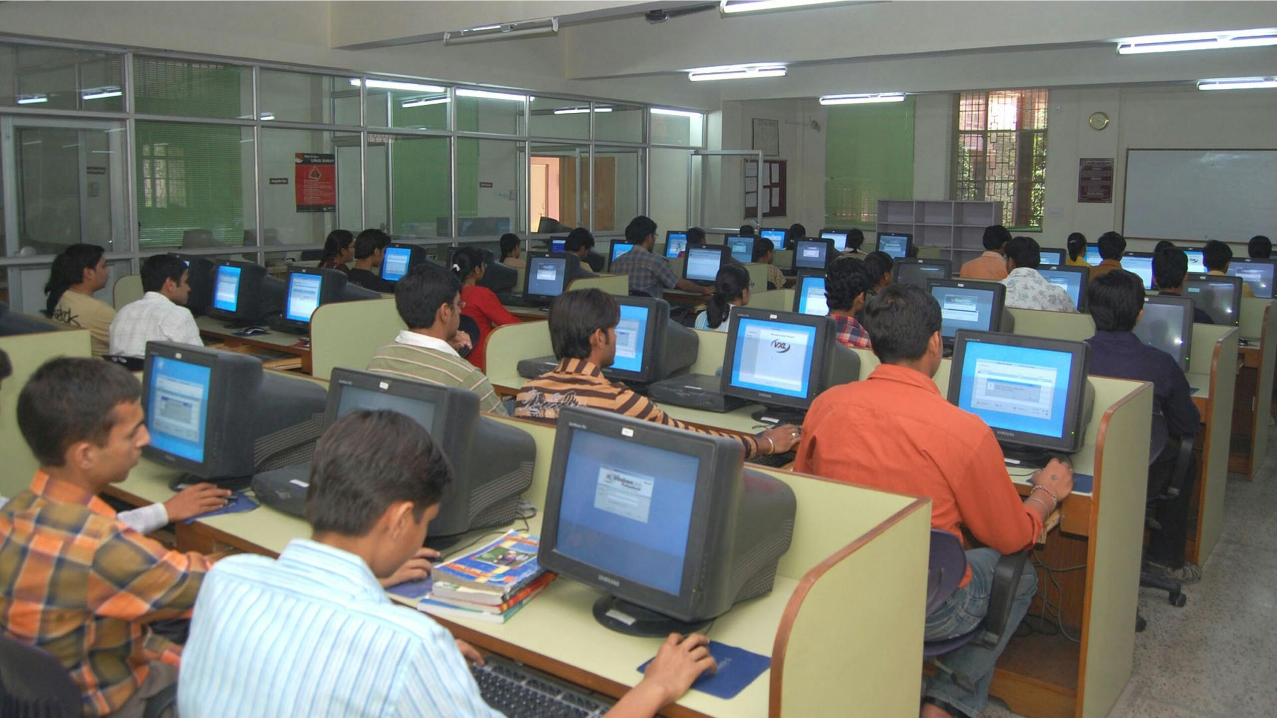 it ucilnica racunalniki studenti ucenje informatike