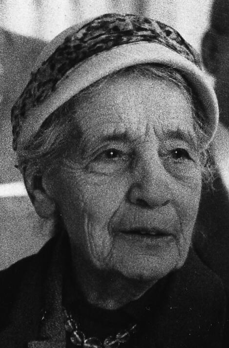 Čiernobiely portrét fyzičky Lise Meitner v pokročilom veku