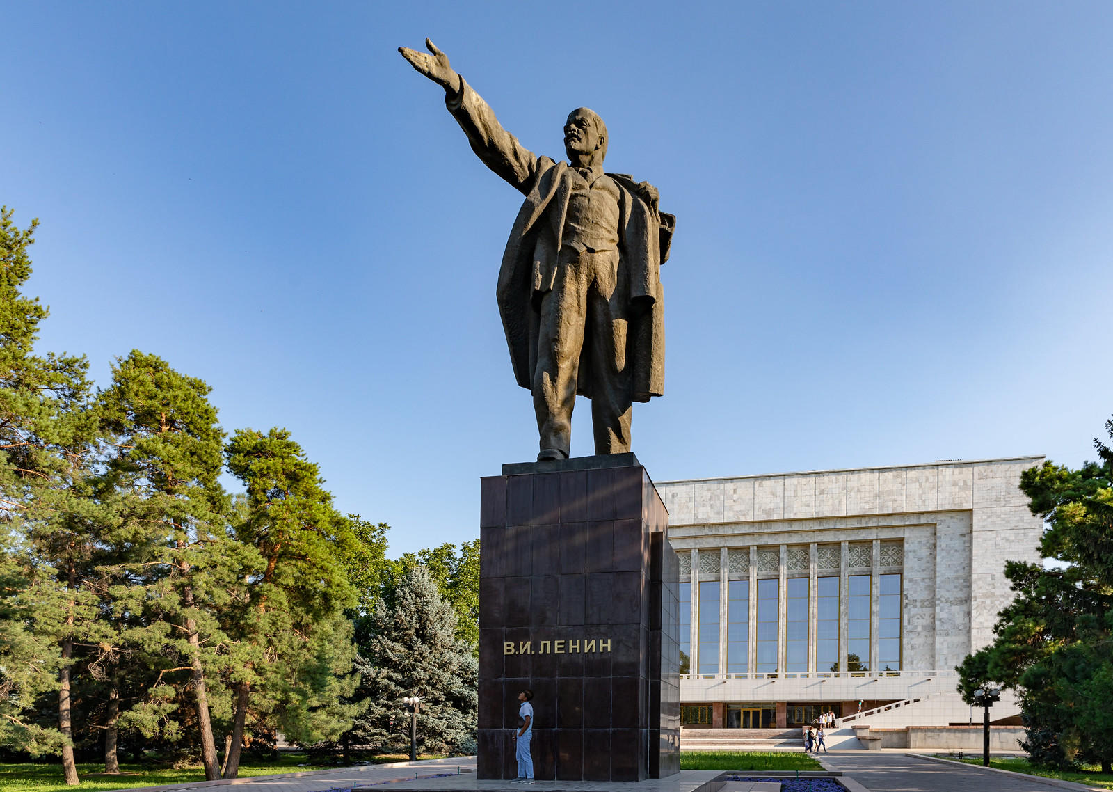 Lenin'in devrimi Rus tarihi için çok önemlidir