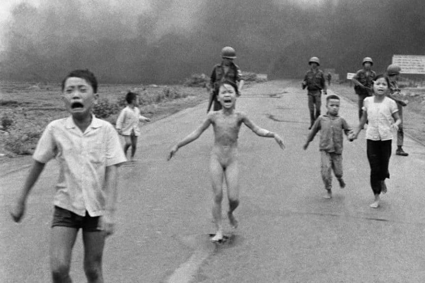 Dünyaca ünlü fotoğraflar arasından Napalm Kızı