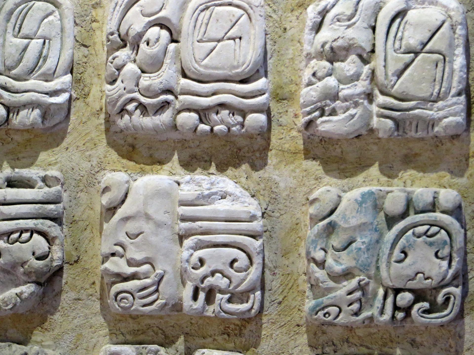 Maya Medeniyeti hiyeroglifleri