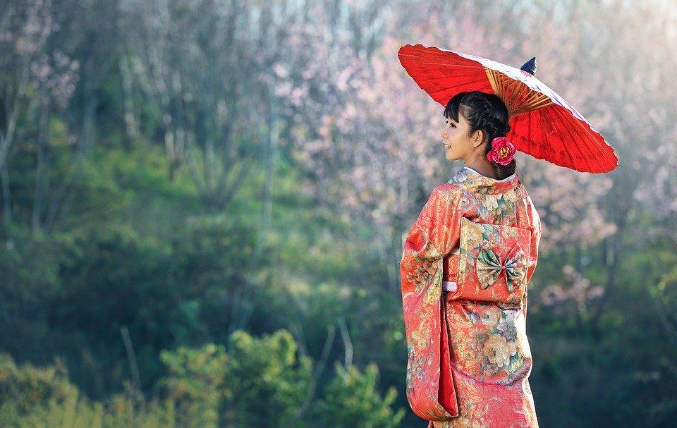 japon kültürü elbiseleri oldukça renklidir
