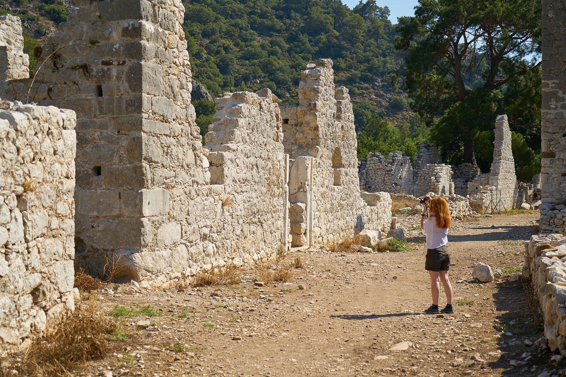Antalya antik kent fotoğrafçı turist