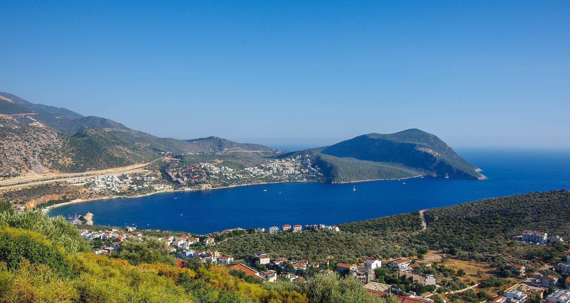 Antalya dağ ve deniz manzarası