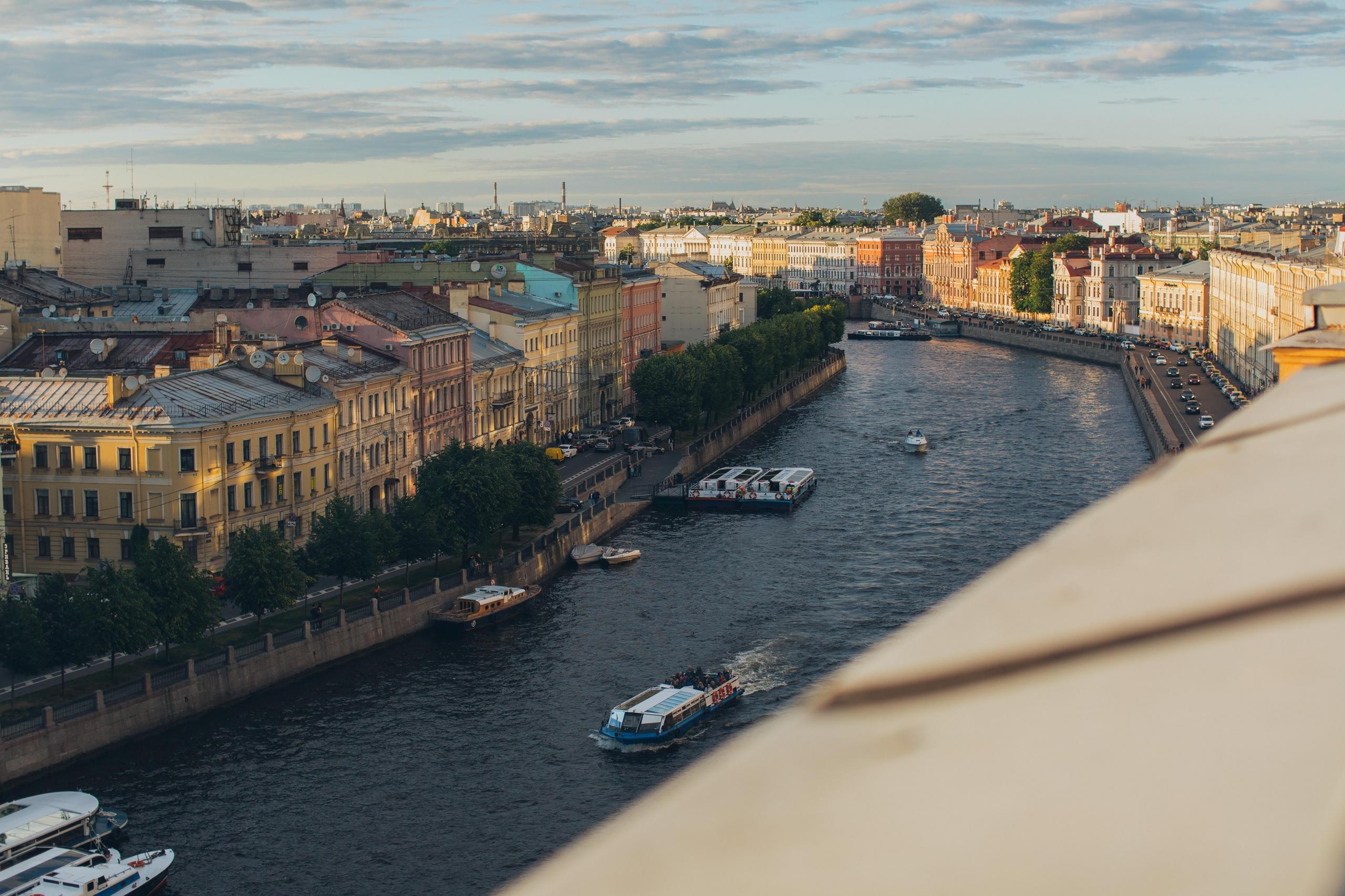 Rusya St. Petersburg deniz ve binalar