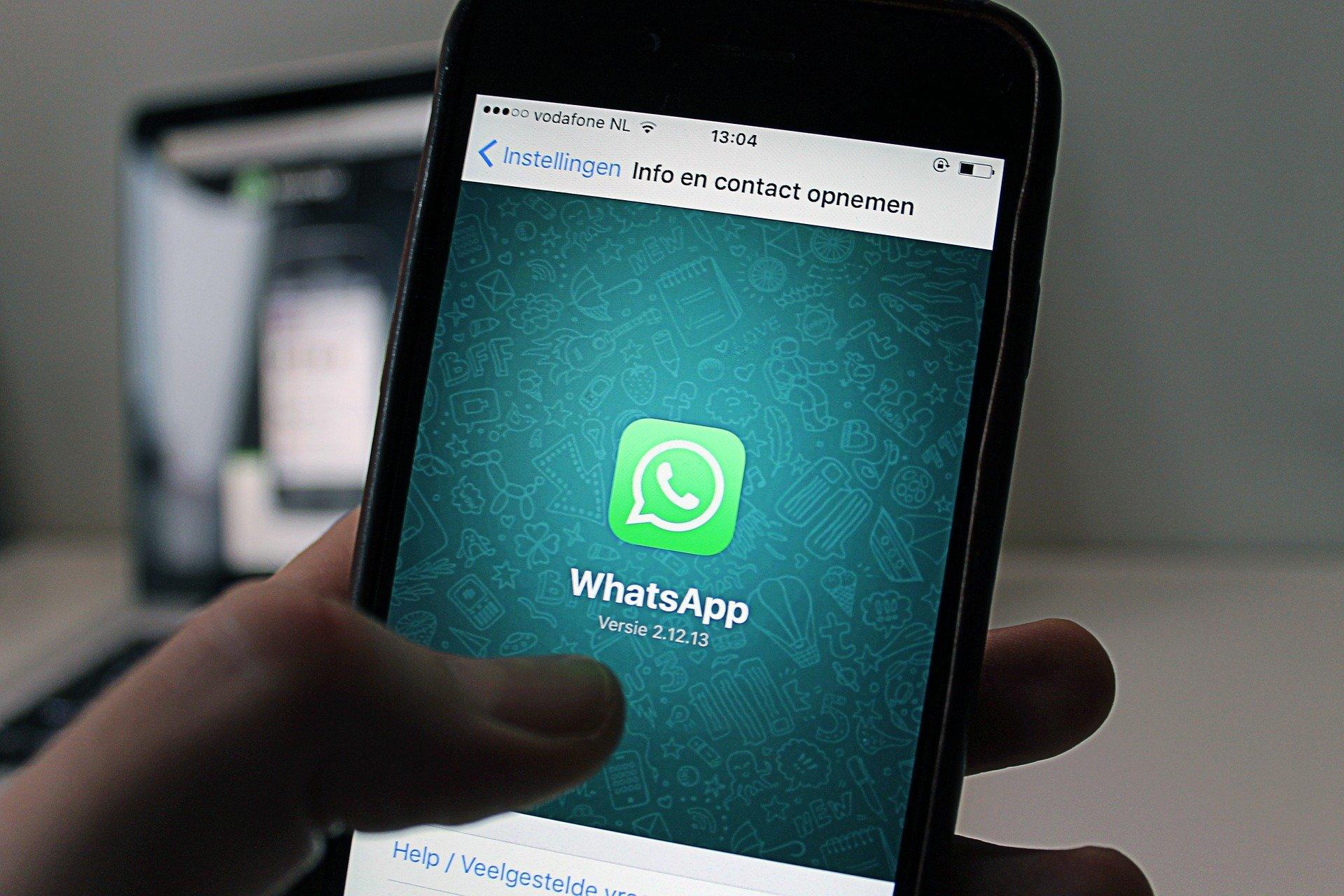 Telefonda whatsapp uygulaması