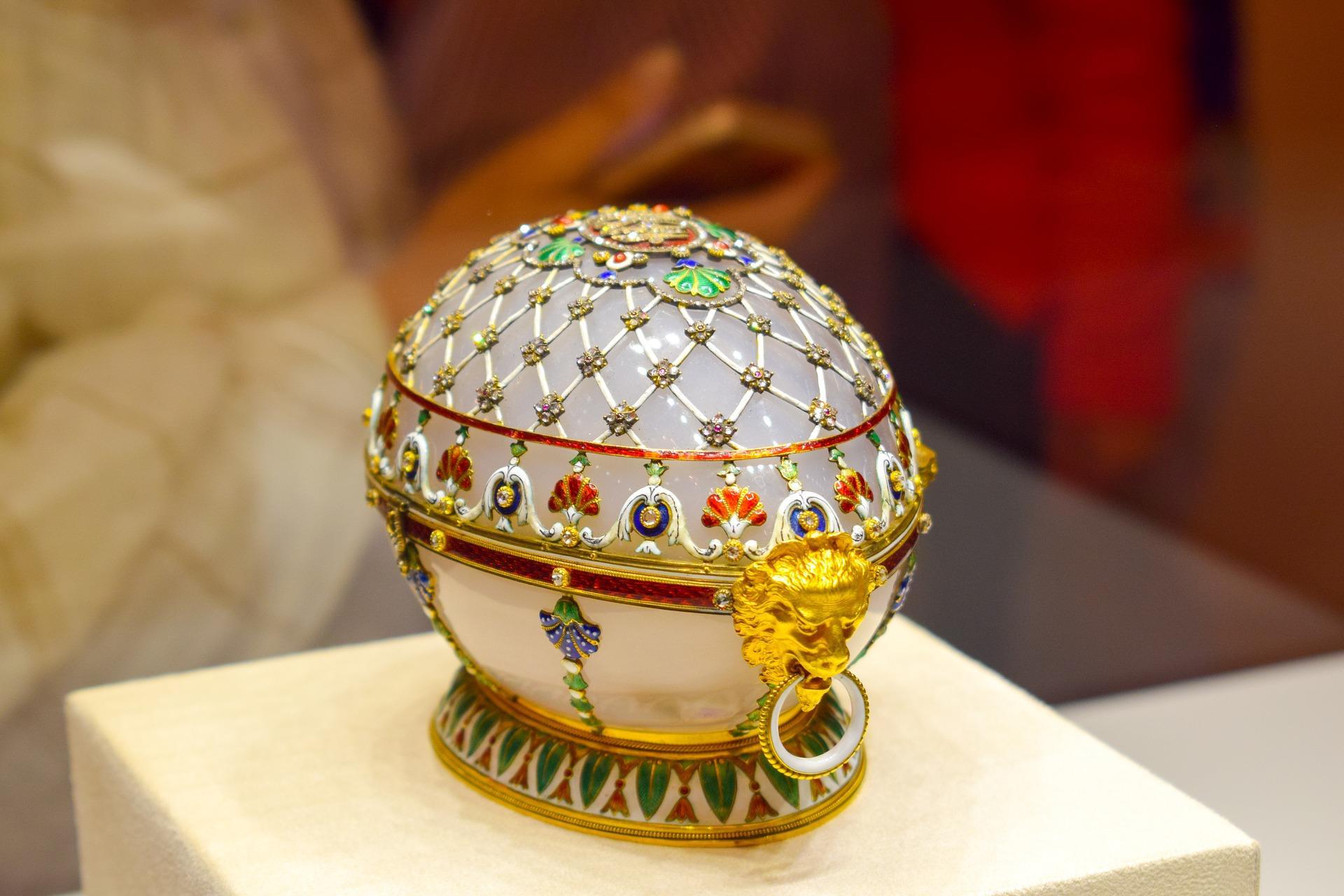 Altın Faberge yumurtası