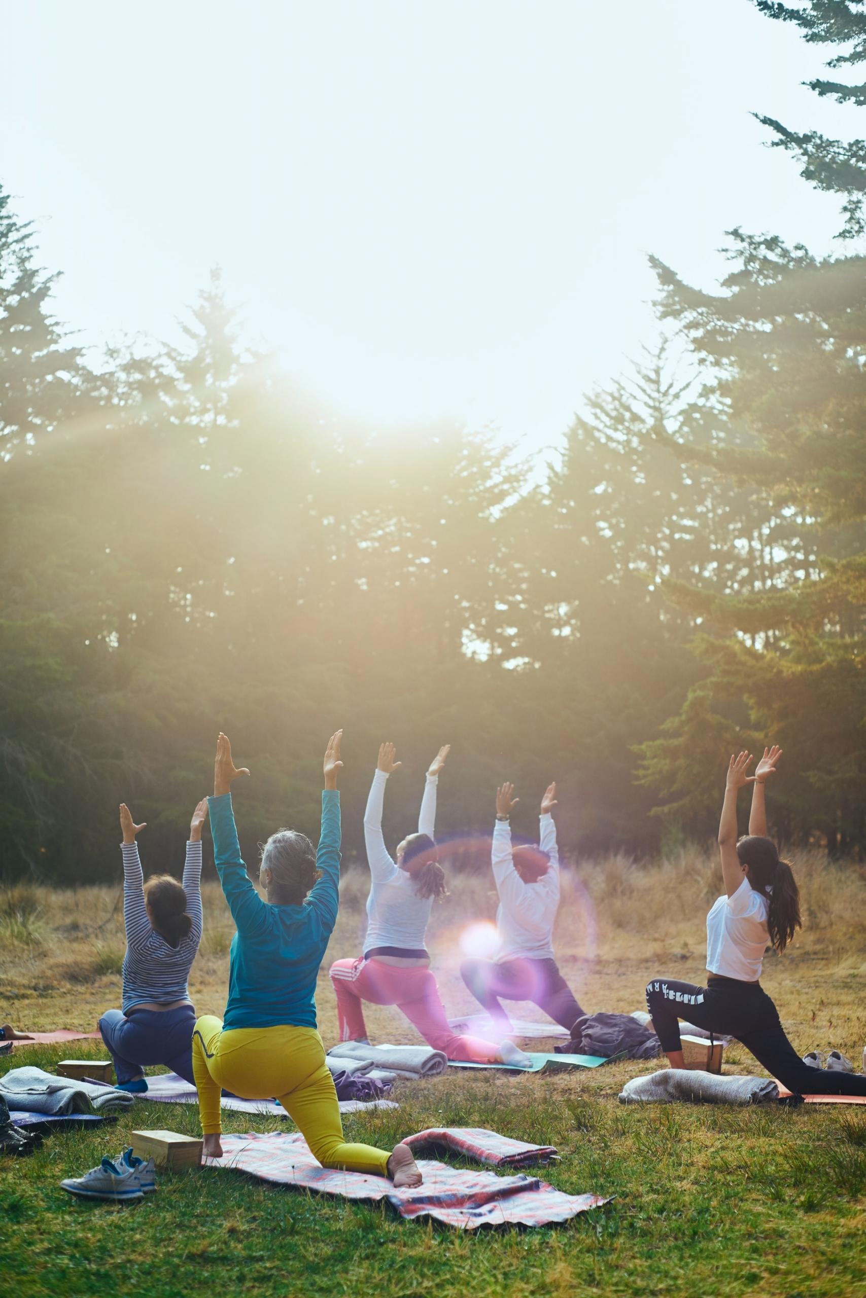 Yoga ile güneş selamlama