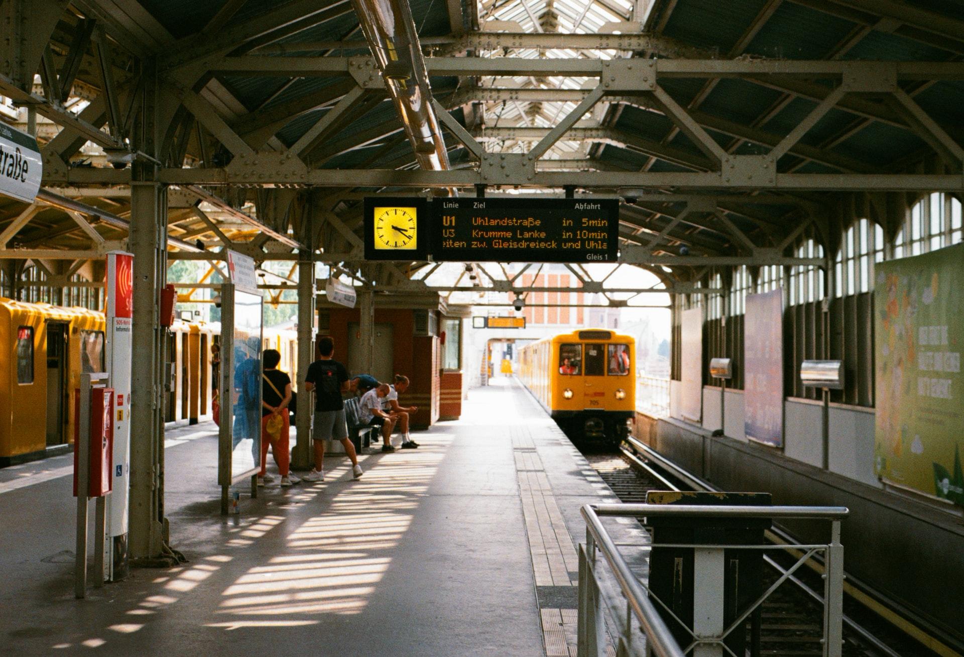 Metro istasyonu Berlin