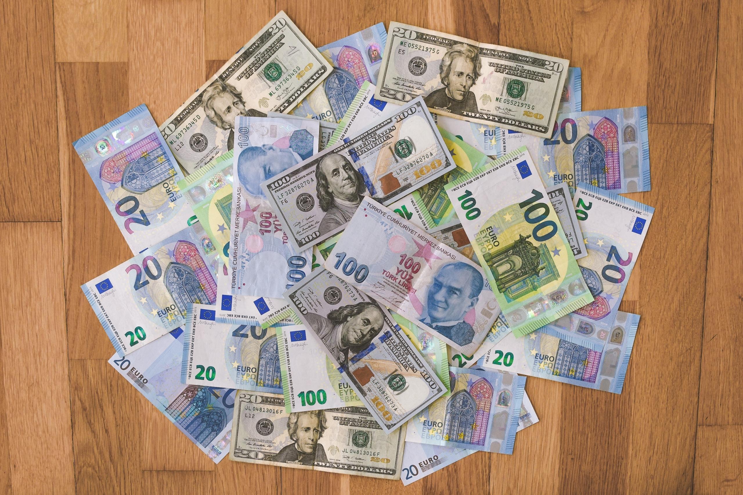 Farklı ülkelerin banknotları
