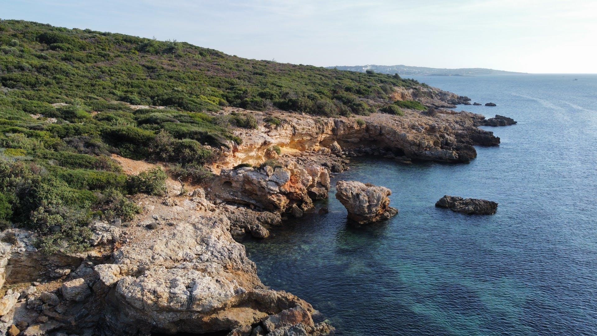 Deniz İzmir kıyı kayalık