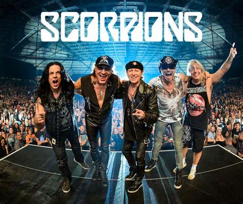 Scorpions üyelerinin yan yana bir fotoğrafı