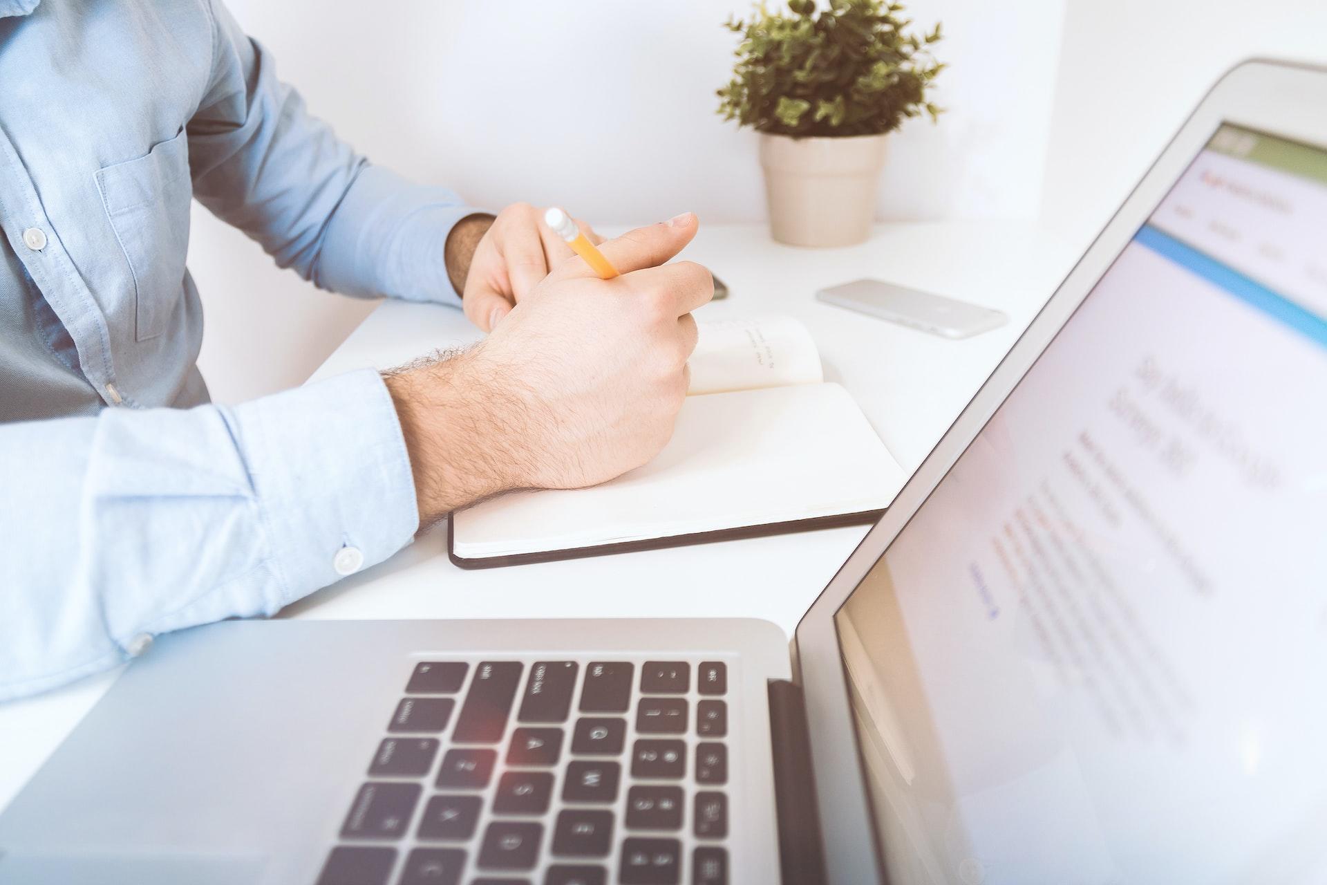 using laptop to learn spanish