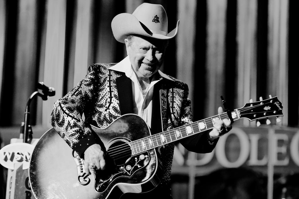 Little Jimmy Dickens at the Grand Ole Opry, where you can still visit today to hear some of the best contemporary country guitarists! Photo: Visual Hunt