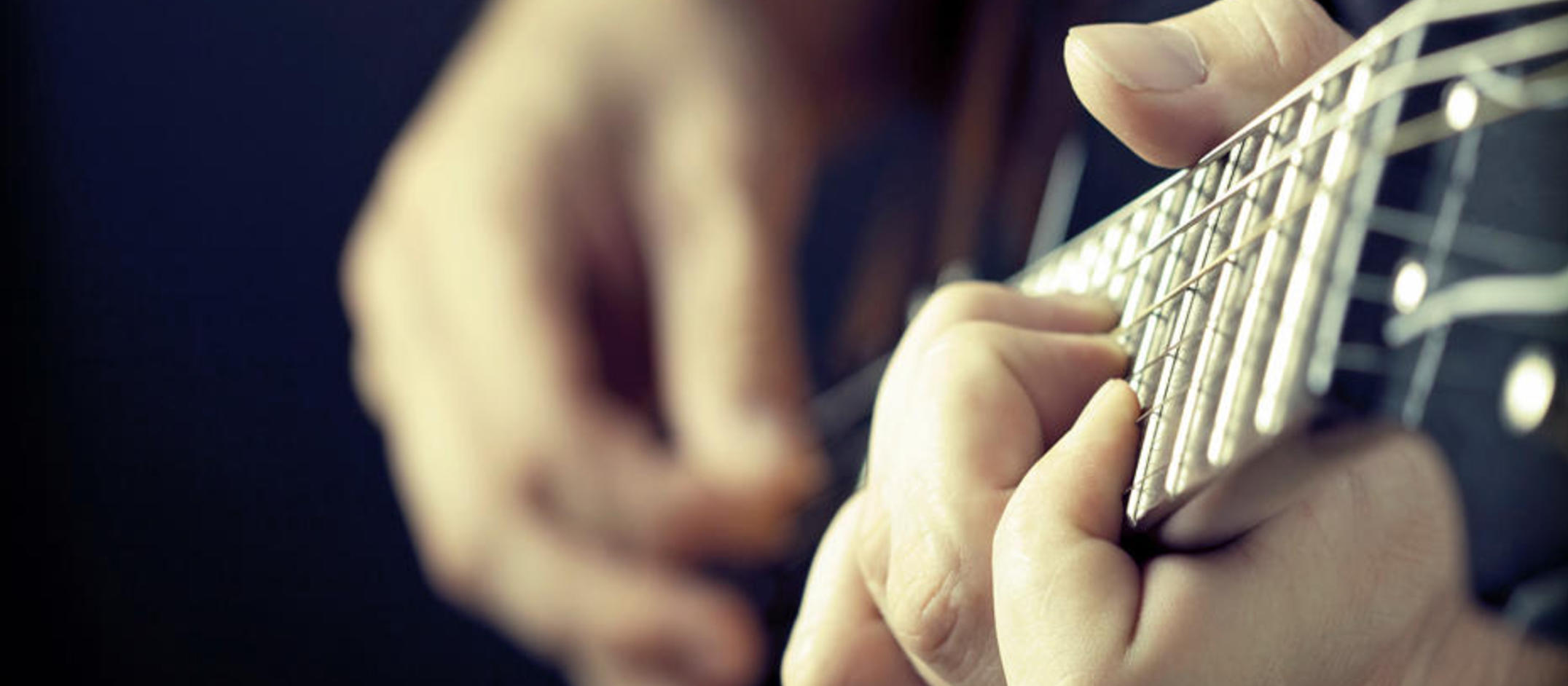 What are the advantages of guitar?