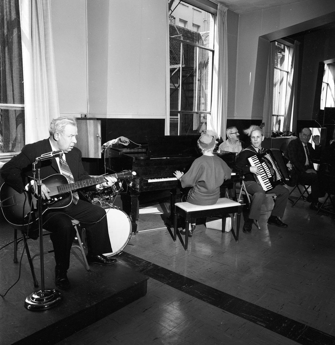 Piano classes Seattle