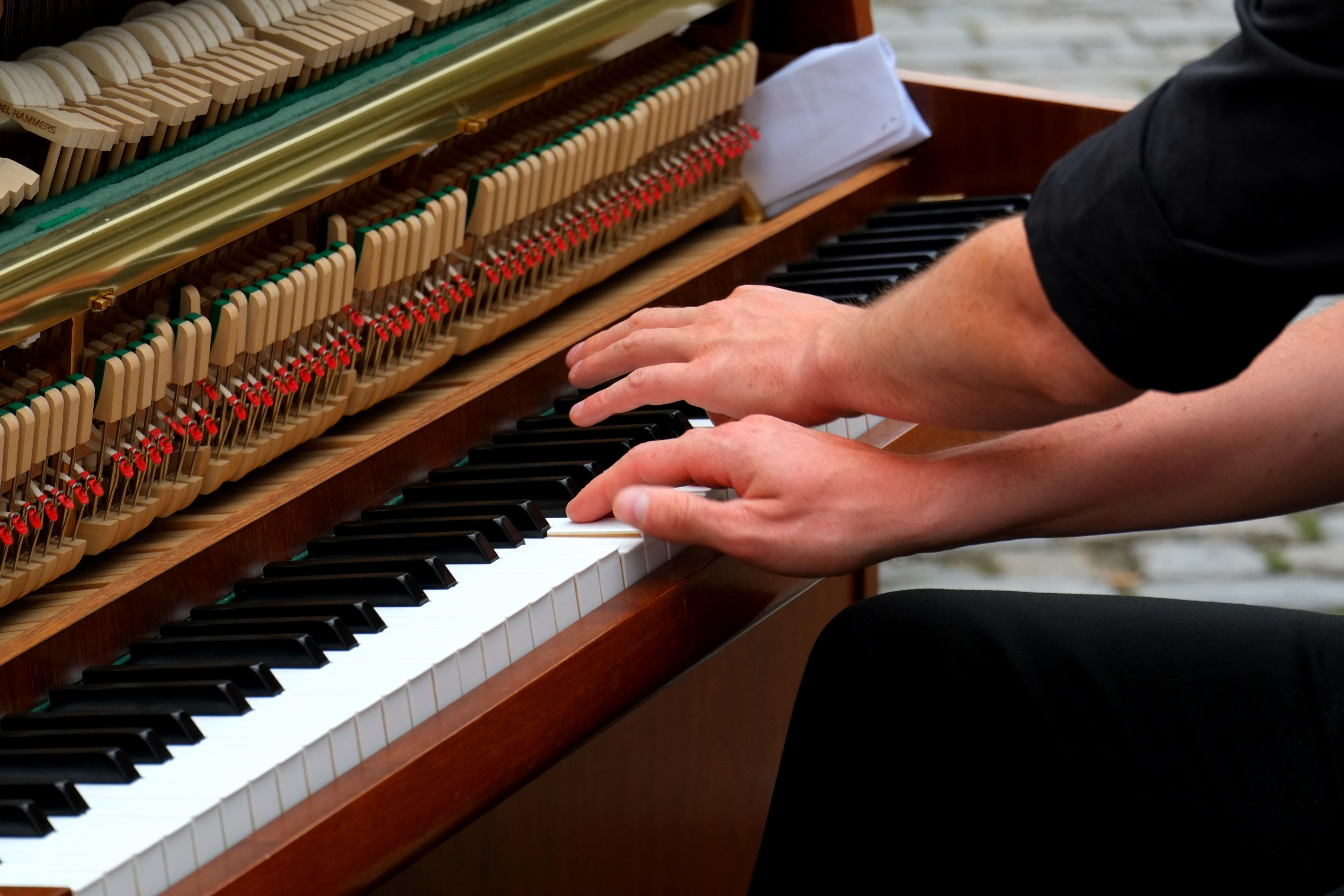playin piano beginner