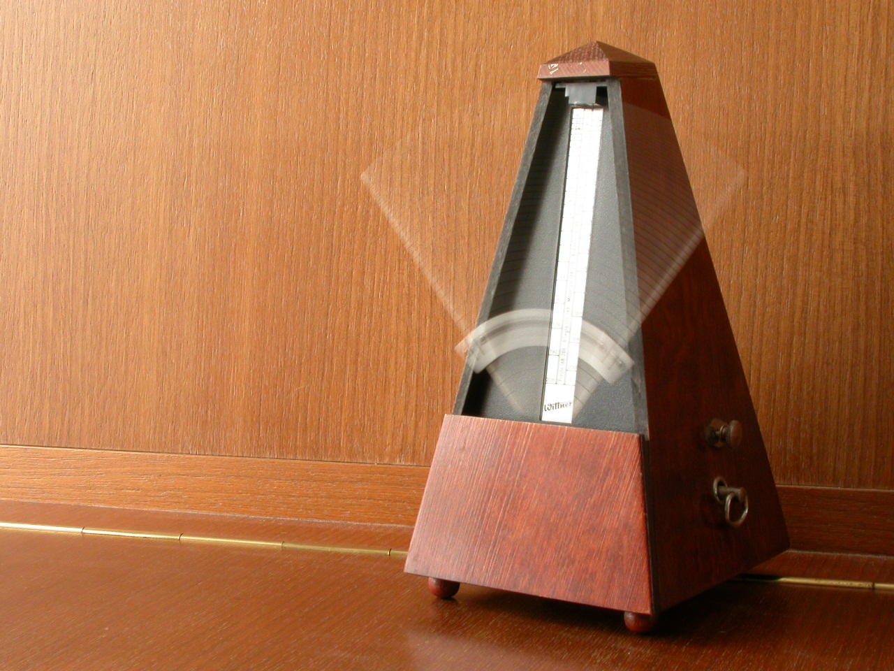 What does a metronome do?