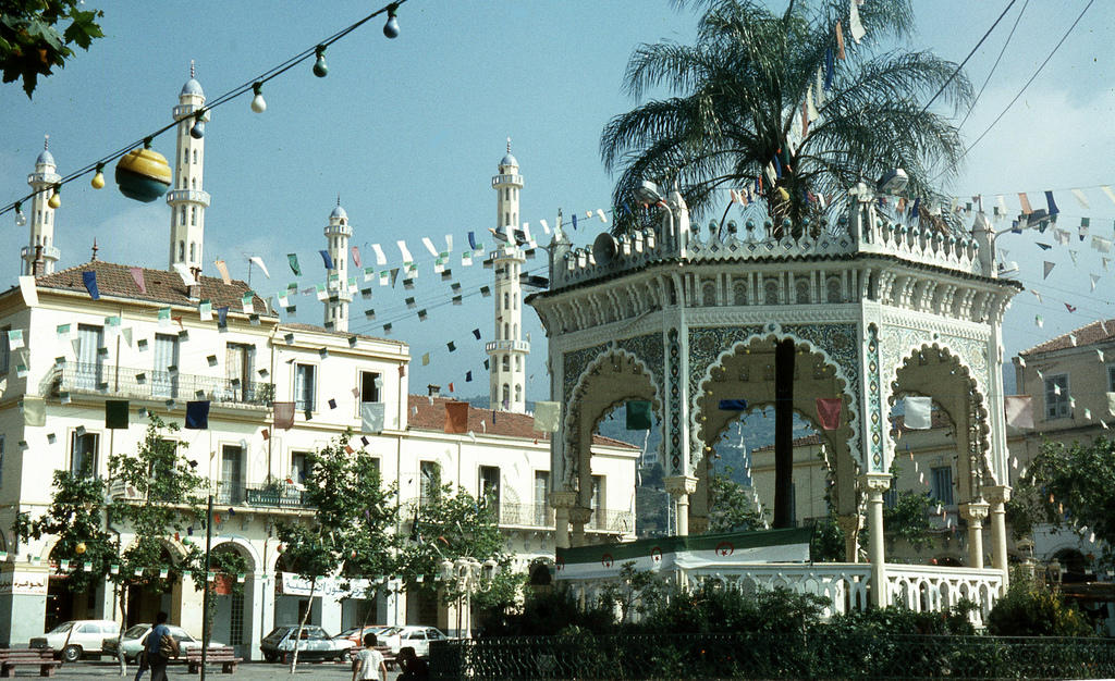 Algeria square