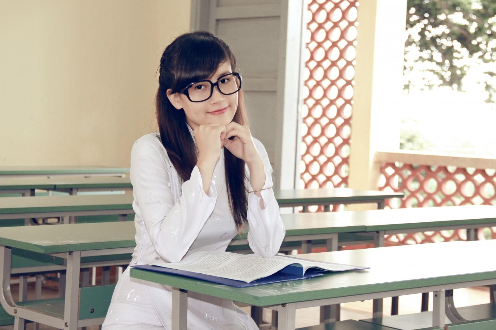 girl SAT test