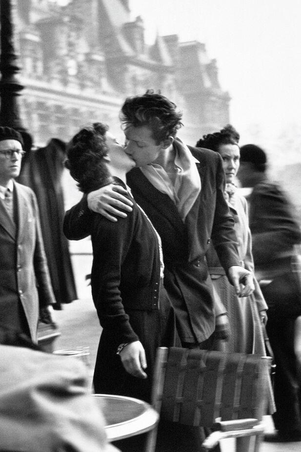 The Kiss: One of the world's more romantic photographs.