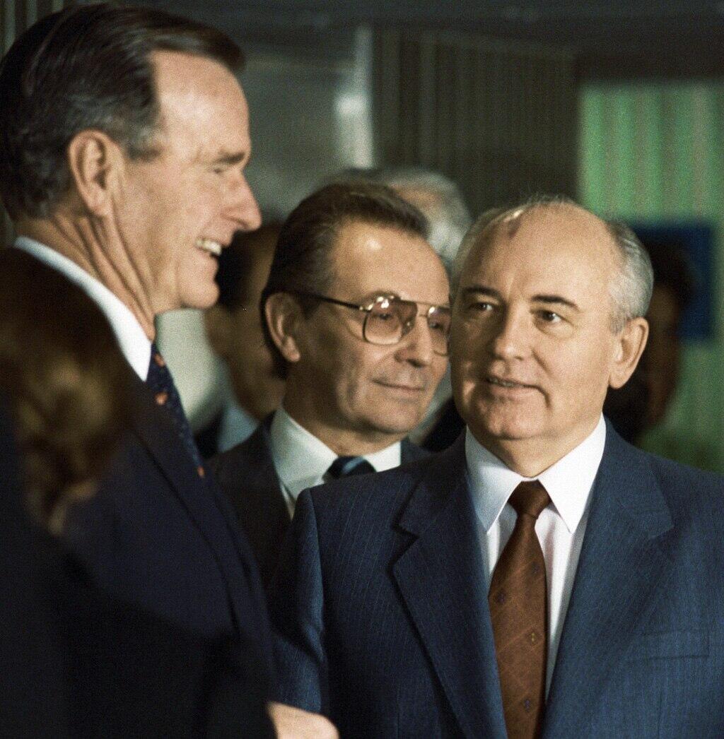 Mikhail Gorbachev and George Bush.