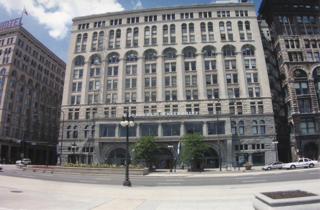 Photo of Roosevelt University Chicago building