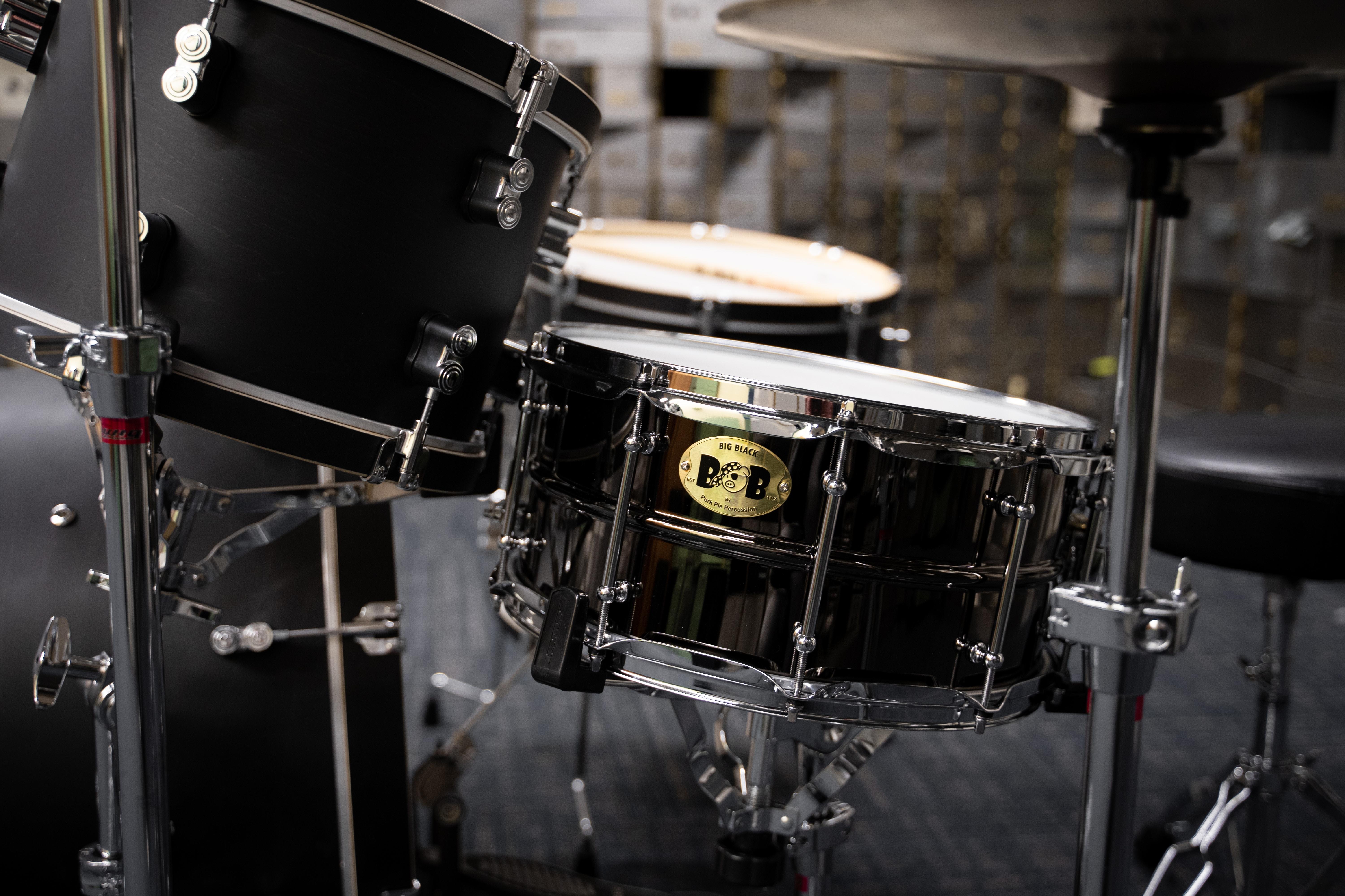 Snaredrums as part of a drum set