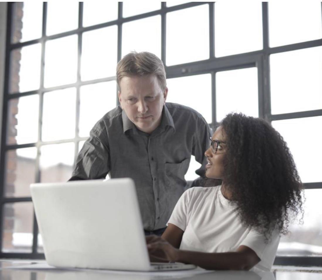 English tutor explaining the problem to the student.