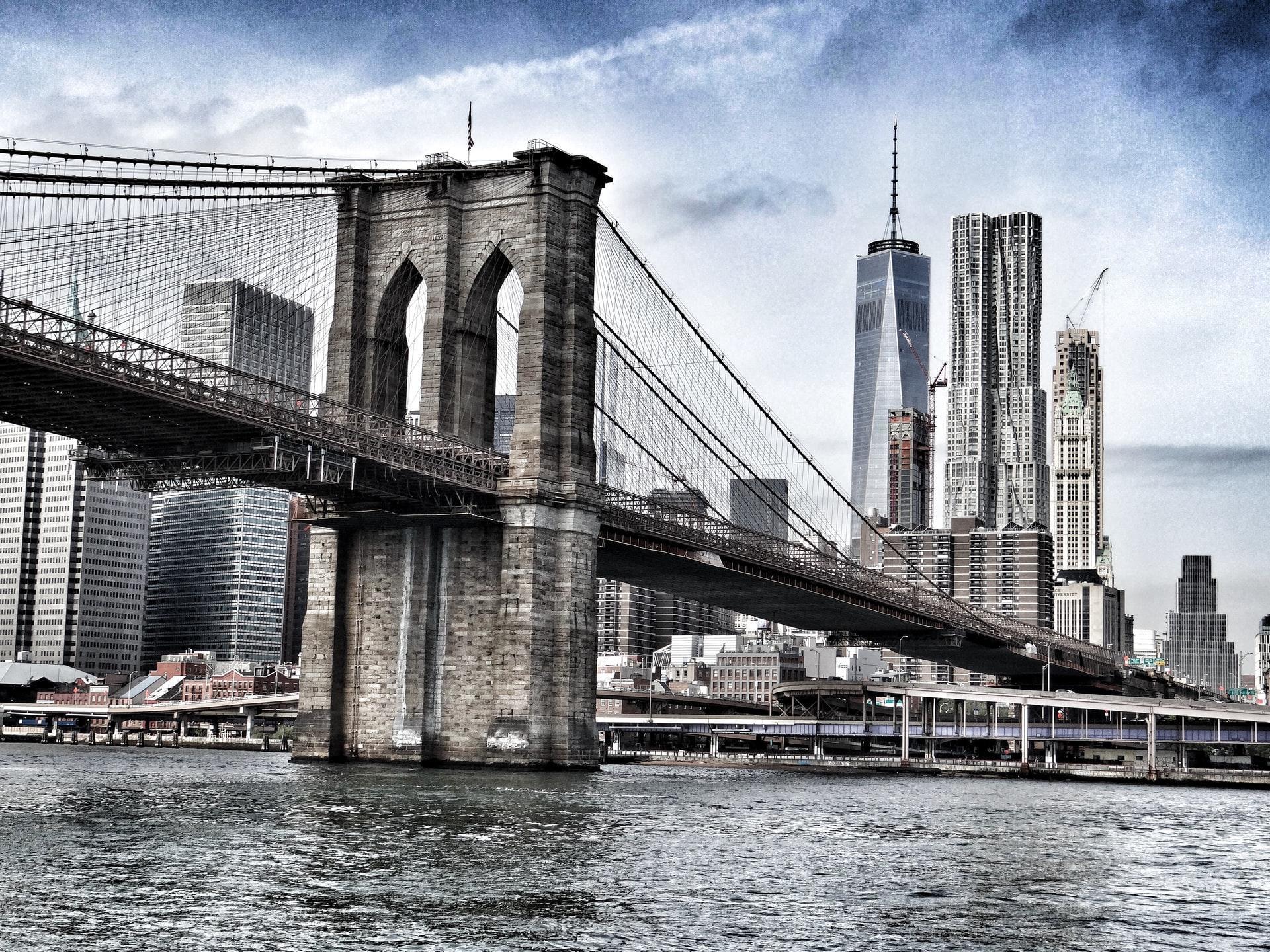 shot of the manhanttan bridge during daylight