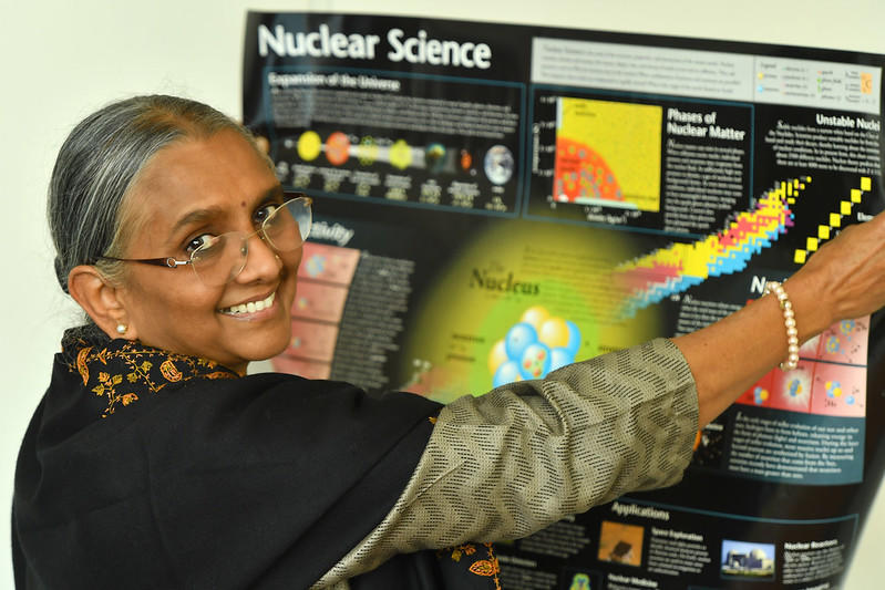 A science tutor at work