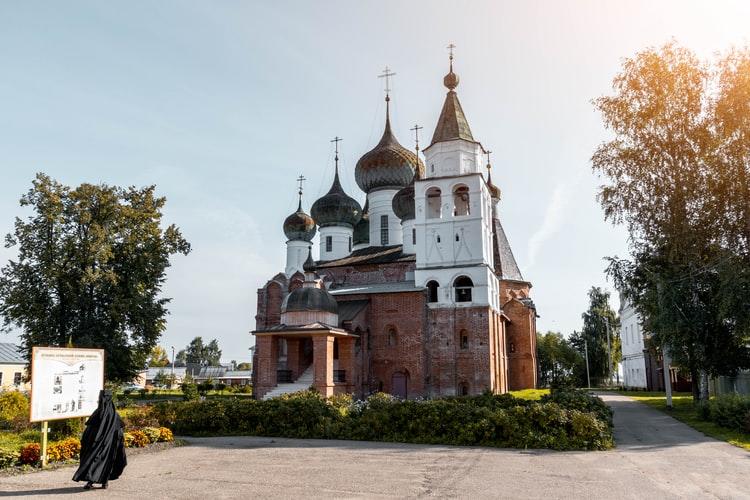 A church in Rostov-on-Don, Russia. In 2018, the city hosted several matches for the FIFA World Cup. Since ancient times, the Don River area had held cultural importance when indigenous tribes such as the Savromat and Sarmat inhabited it. Learning Russian will help you learn more about the rich history of the land!