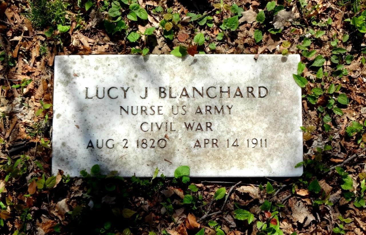 A white gravestone of a woman who served in the American Civil War. Her service in the US Army as a nurse is mentioned on her gravestone. Medical service during the war is now more appreciated than it was then