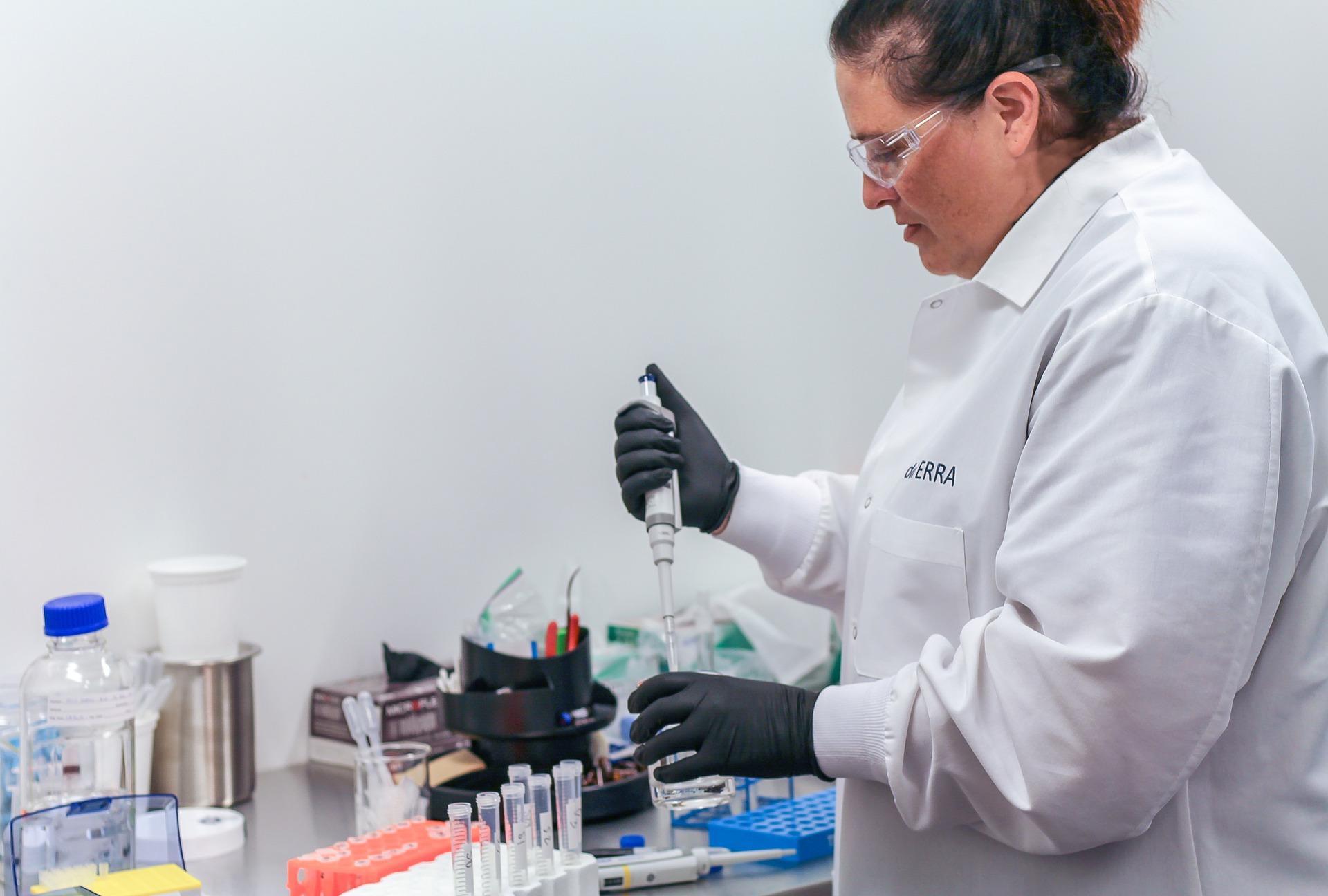 A chemist busy working in a laboratory. There are many chemistry-related careers that people can go for; these include chemical engineering, geochemistry, analytical chemistry, or teaching. Find the one you're comfortable with by addressing your university majors