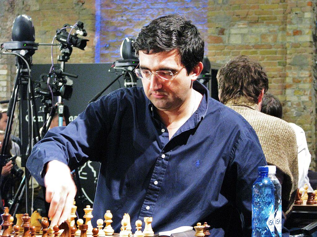 Vladimir Kramnik playing chess.