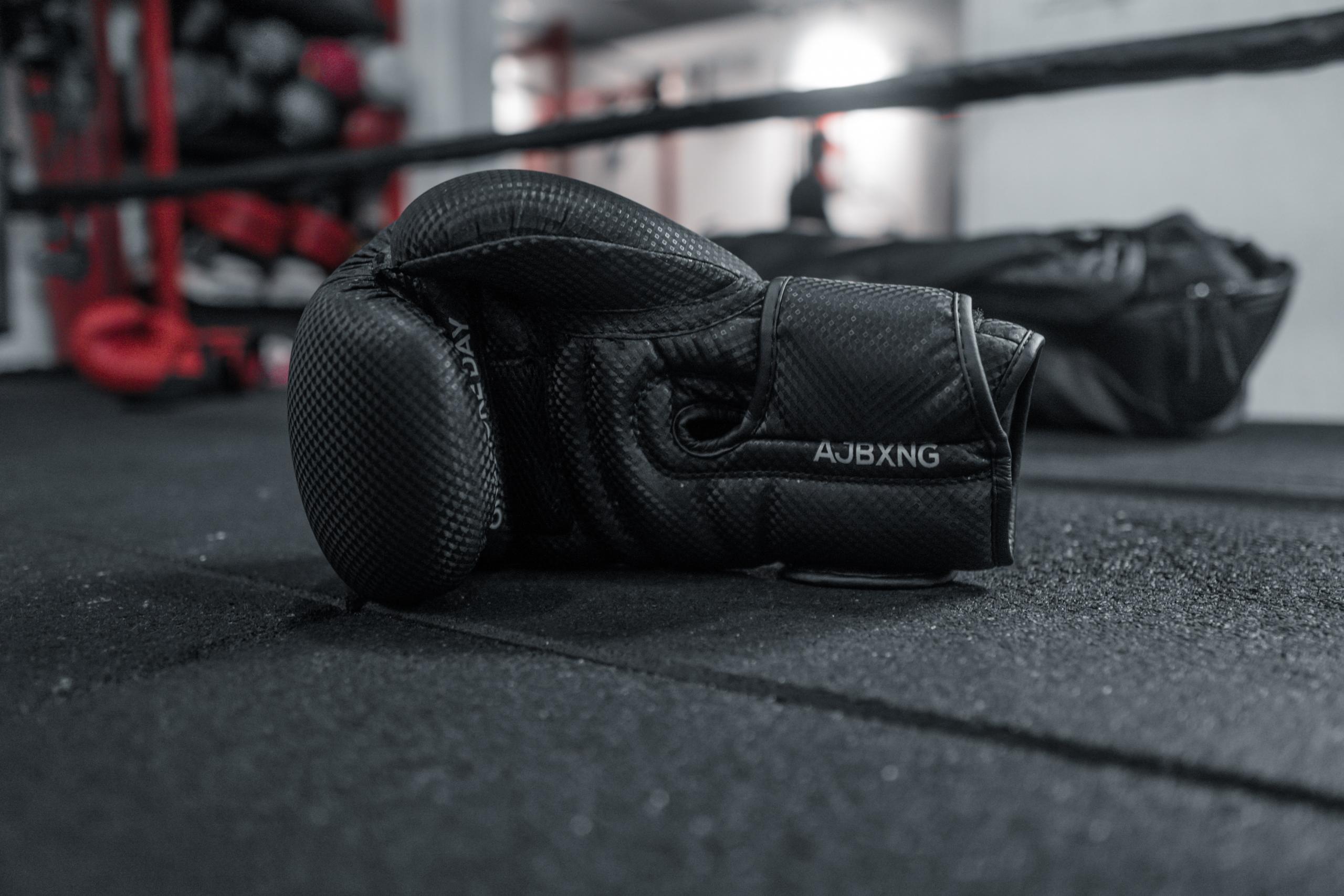 Boxing-gloves resting in the ring