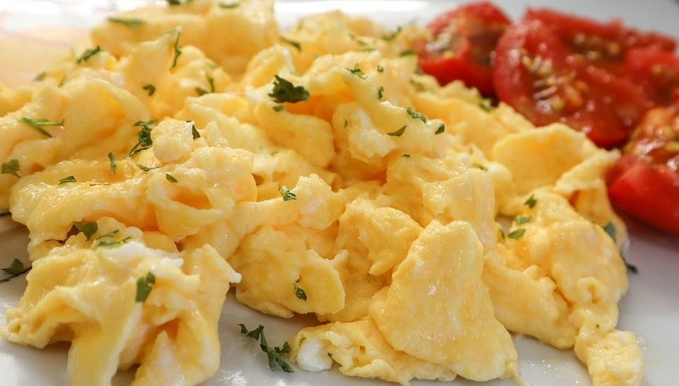 Freshly cooked scrambled eggs